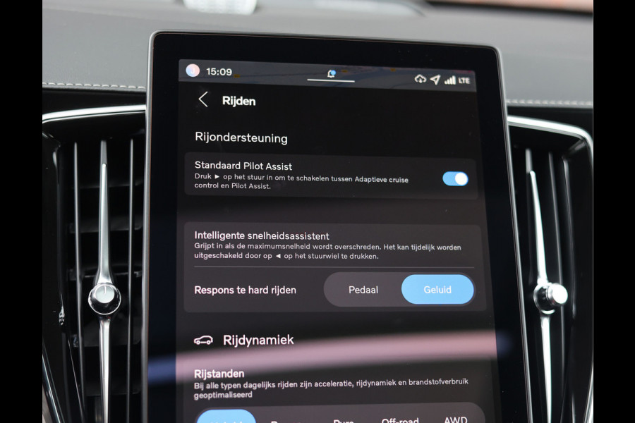 Volvo XC90 T8 AWD Ultra Bright | Pano - HUD - Bowers&Wilkins