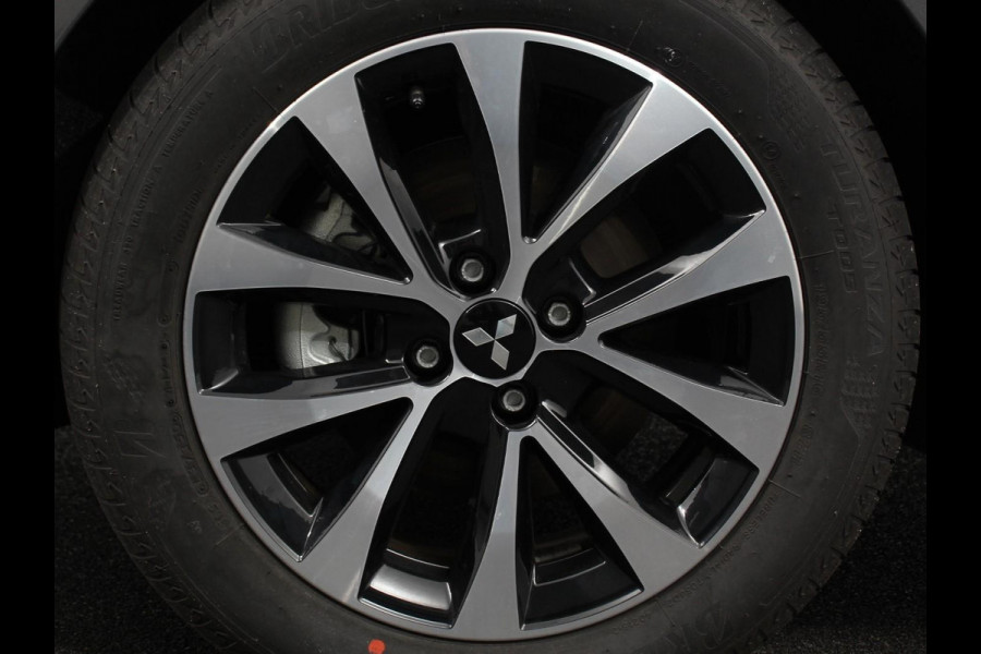 Mitsubishi Colt 1.6 HEV Intense Automaat Navigatie Apple Carplay/Android Auto Camera Climate Control Cruise Control Lichtmetalen velgen Extra Getint Glas Digitale Cockpit