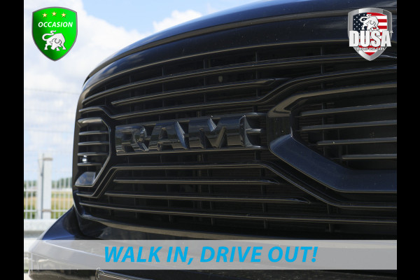 RAM 1500 Classic | SLT | 5.7L HEMI | Container | Night Edition
