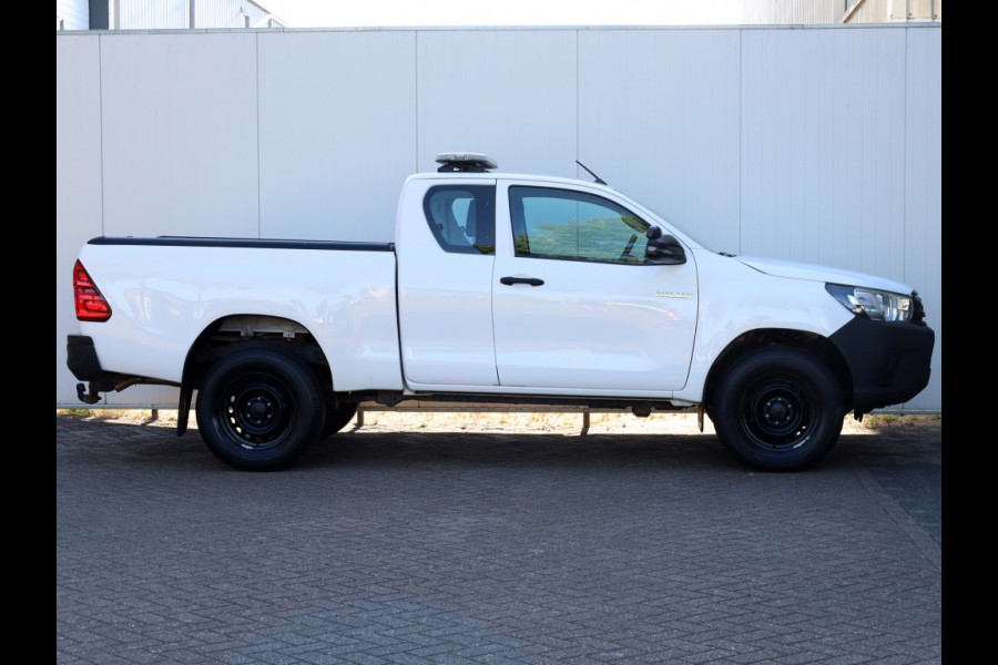 Toyota Hilux 2.4 D-4D 4x4 Xtra Cab Cool Comfort | Airco | Cruise | Trekhaak
