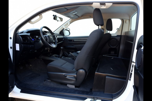 Toyota Hilux 2.4 D-4D 4x4 Xtra Cab Cool Comfort | Airco | Cruise | Trekhaak