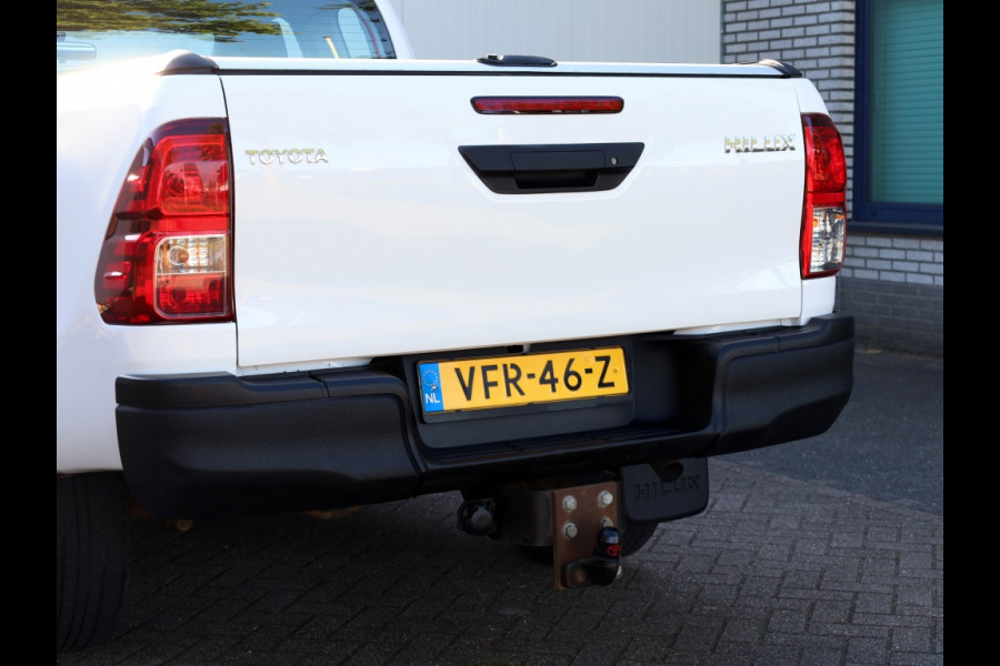 Toyota Hilux 2.4 D-4D 4x4 Xtra Cab Cool Comfort | Airco | Cruise | Trekhaak