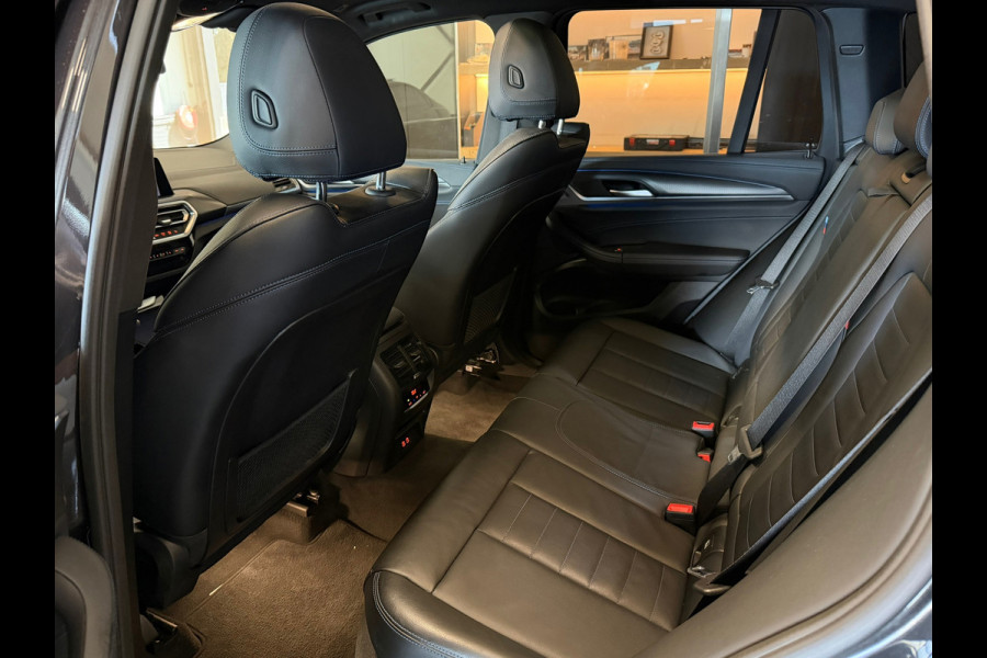 BMW X3 XDrive30e M Package Panorama Memory 360Camera