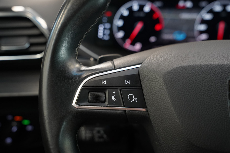 Seat Tarraco 1.5 TSI Xcellence 7p. Cruise/Climate Carplay Leder NAP!! Dealer onderhouden!