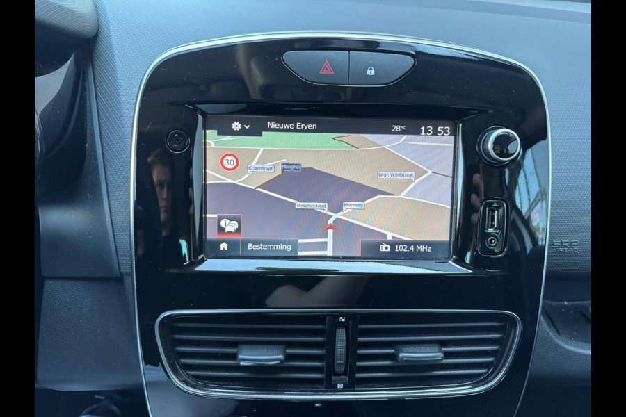 Renault Clio 0.9 TCe Limited Navigatie/Bluetooth/Parkeerhulp/Cruise-control