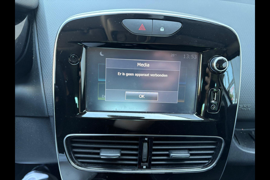 Renault Clio 0.9 TCe Limited Navigatie/Bluetooth/Parkeerhulp/Cruise-control