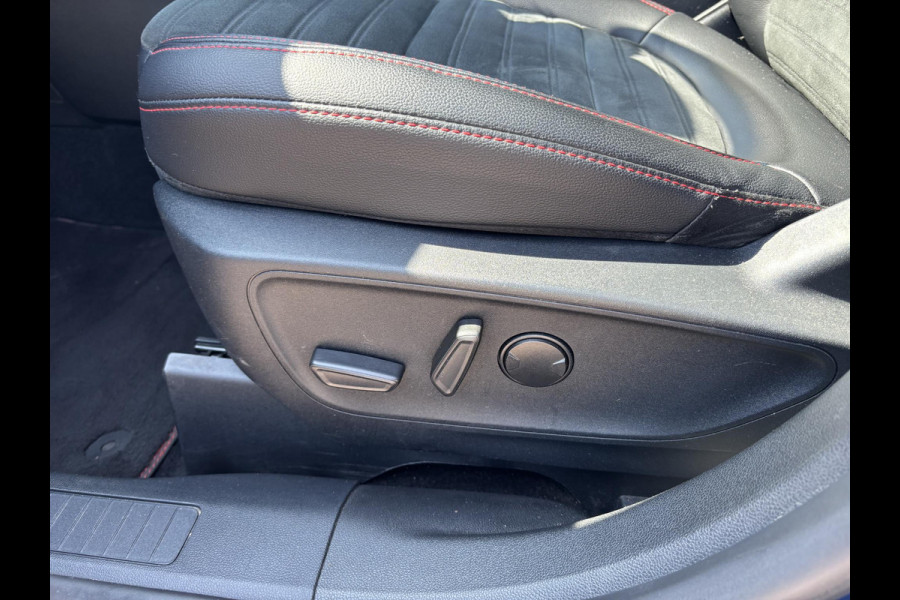 Ford Kuga 2.5 PHEV ST-Line X 225pk | Trekhaak | Winterpack | Adaptieve Cruise | Elektrische Achterklep | Dealer onderhouden
