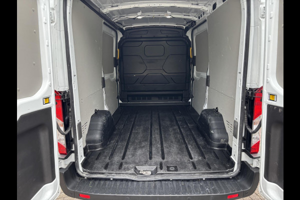 Ford Transit 350 2.0 TDCI L2H2 Trend | SCI 130pk | 3 zits | Voorruit verwarming | Cruise control | Parkeersensoren