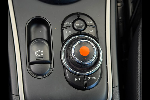 MINI Countryman 1.5 Cooper S E ALL4 Chili (Dealer OndH, Panorama, Head-up, Camera, Addapt Cruise, Stoelv, Navi, Etc)