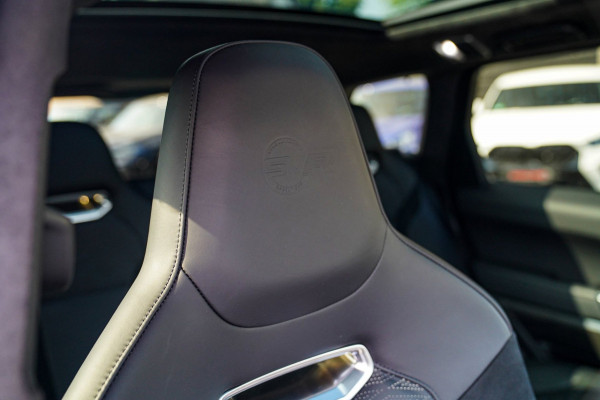 Land Rover Range Rover Sport 5.0 V8 SC SVR | Carbon Package | Kuipstoelen | 576PK | 360 cam | HuD | Stoelkoeling | Carbon Motorkap