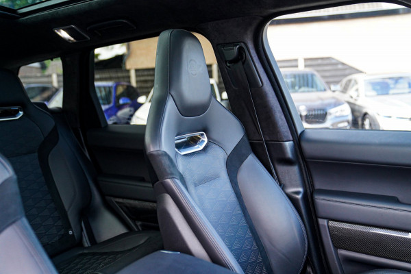 Land Rover Range Rover Sport 5.0 V8 SC SVR | Carbon Package | Kuipstoelen | 576PK | 360 cam | HuD | Stoelkoeling | Carbon Motorkap