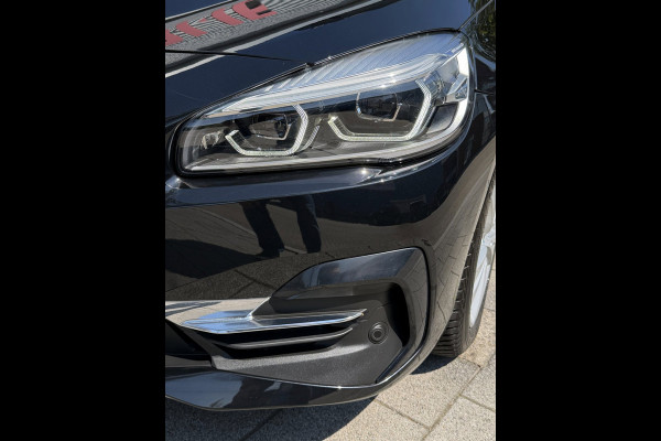 BMW 2 Serie Active Tourer 225xe iPerformance High Executive 165KW - Hybrid I Automaat I Navigatie Leer I Airco I Sport velgen
