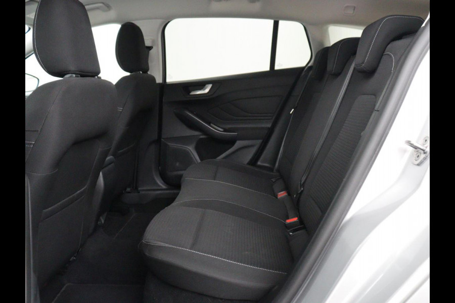 Ford Focus Wagon 1.0 EcoBoost Hybrid Titanium | Cruise control | Lane assist | Navigatie | Carplay | Park assist | Climate control
