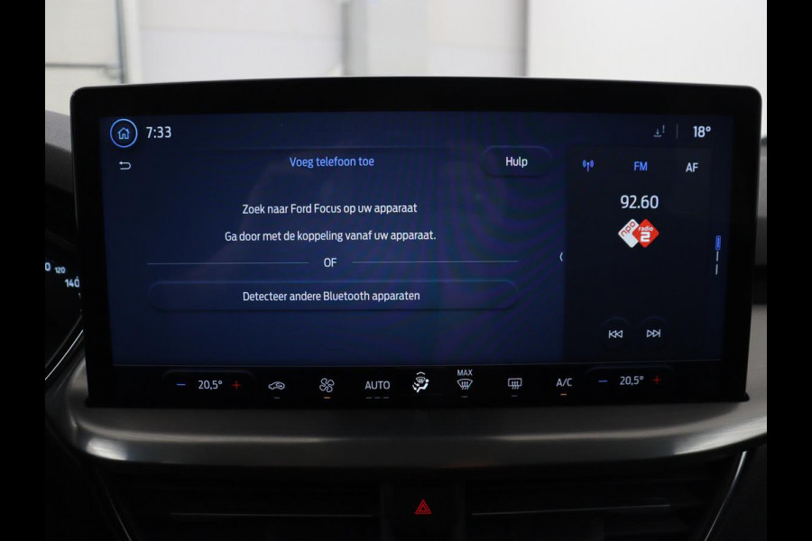 Ford Focus Wagon 1.0 EcoBoost Hybrid Titanium | Cruise control | Lane assist | Navigatie | Carplay | Park assist | Climate control