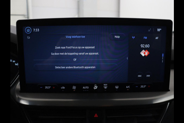 Ford Focus Wagon 1.0 EcoBoost Hybrid Titanium | Cruise control | Lane assist | Navigatie | Carplay | Park assist | Climate control