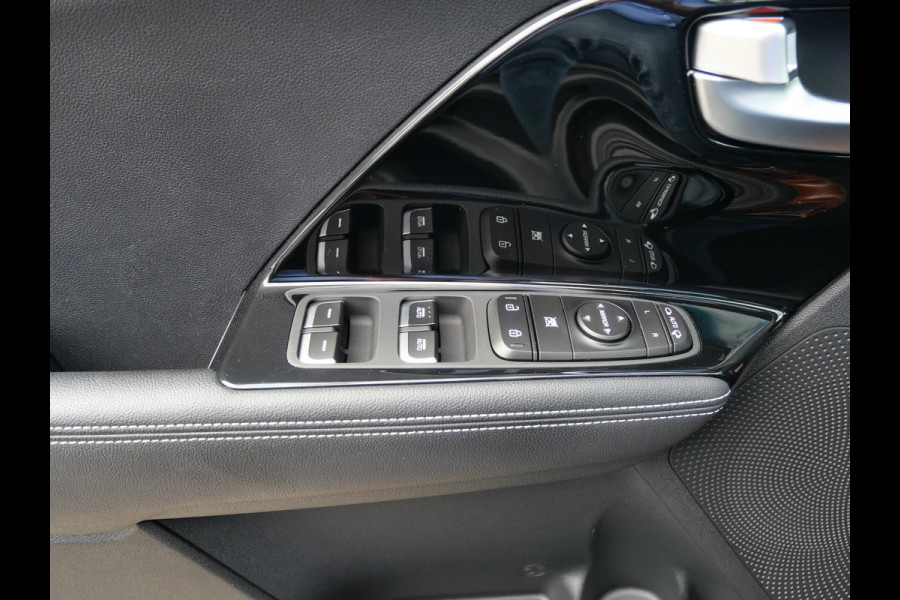 Kia e-Niro DynamicPlusLine 64 kWh | Cruise | Keyless | Navi | Schuif-kanteldak | Stoel-stuurverwarming |