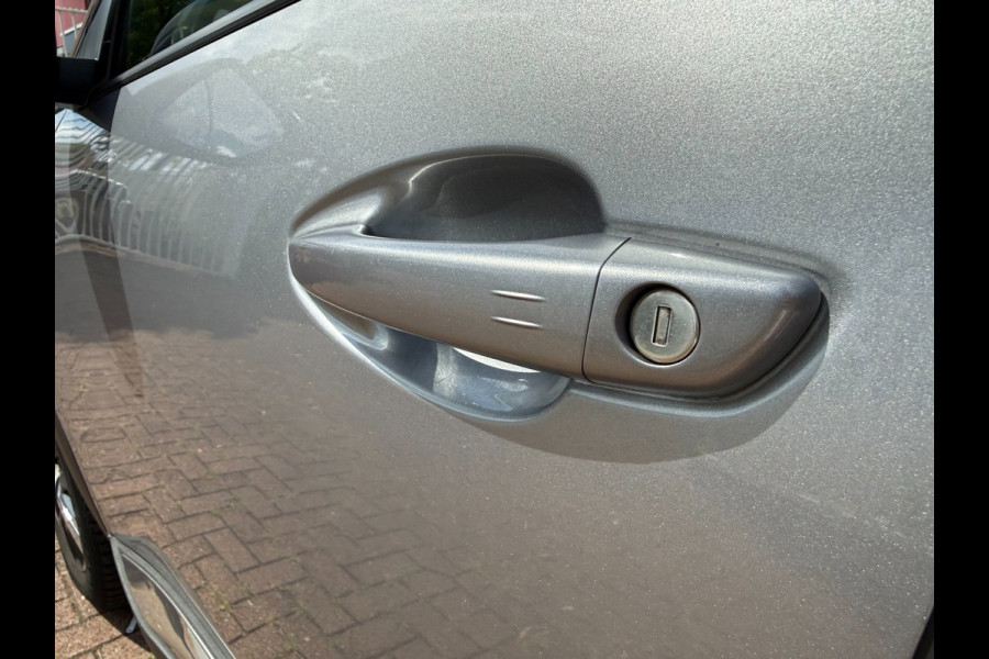 Peugeot 3008 1.2 PureTech Allure| AUT | Pano | LED | Carplay