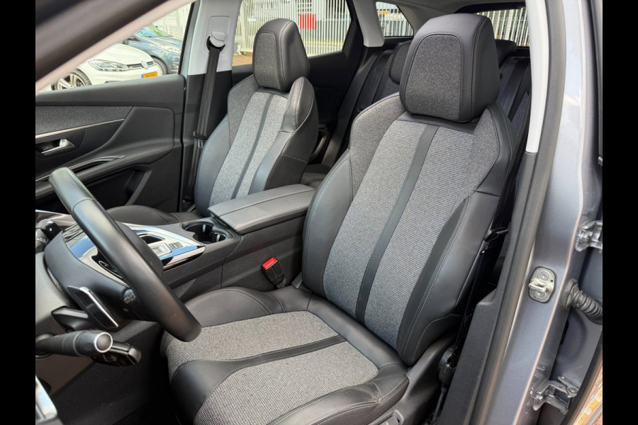 Peugeot 3008 1.2 PureTech Allure| AUT | Pano | LED | Carplay