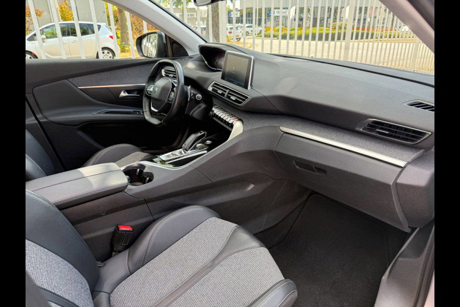 Peugeot 3008 1.2 PureTech Allure| AUT | Pano | LED | Carplay