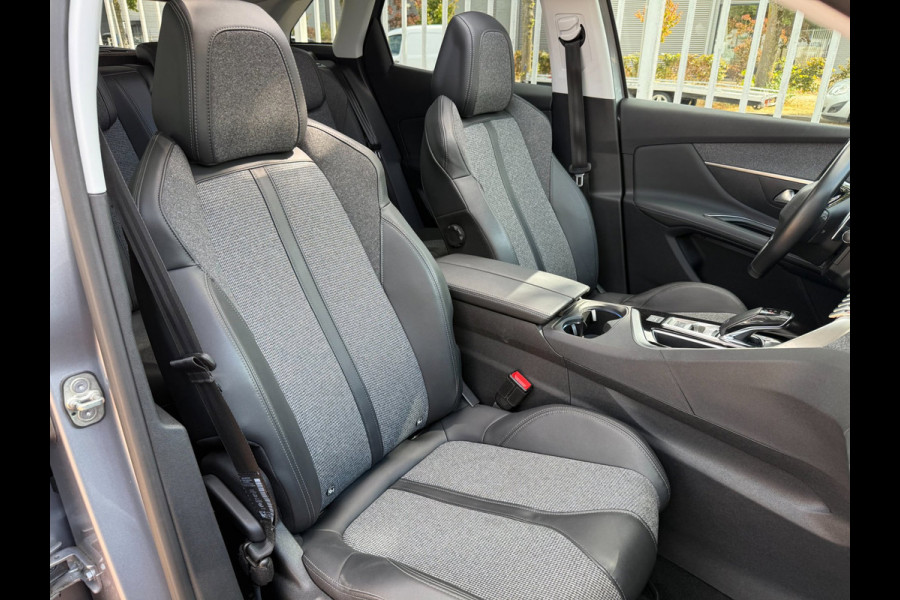 Peugeot 3008 1.2 PureTech Allure| AUT | Pano | LED | Carplay
