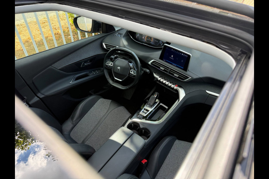 Peugeot 3008 1.2 PureTech Allure| AUT | Pano | LED | Carplay