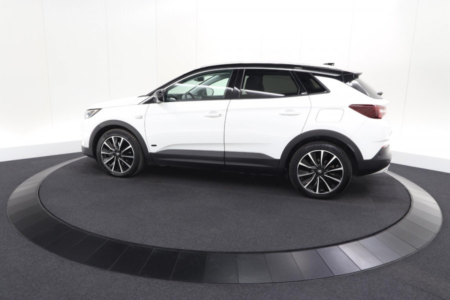 Opel Grandland 1.6 Turbo Plug-In Hybrid 4x4 Ultimate | Leder-pakket | Elektrische Kofferklep | 360 Camera | Adapieve Cruise Control
