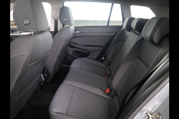 Volkswagen Golf variant Life Edition 1.5 TSI 116 pk Hand. | 18" LM | Stoel & stuurverwarming | Climatronic |