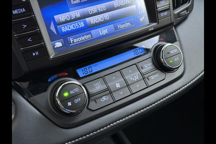 Toyota RAV4 2.5 Hybrid Automaat 197PK Adap.Cruise Stoelverwarming Navi Camera Cruise Control Ecc Bluetooth Pdc Dynamic Keyless Regen-Lichtsensor Lane Assist Lmv Privacy Glas Led