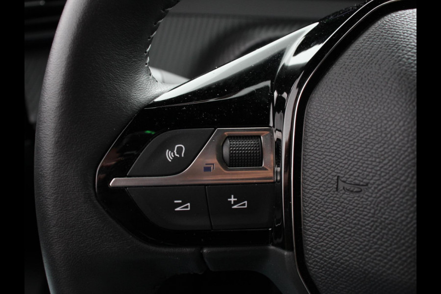 Peugeot e-2008 EV Allure 50 kWh Navigatie Apple Carplay/Android Auto Climate Control Led Parkeer sensoren Cruise Control Stoelverwarming Camera 360