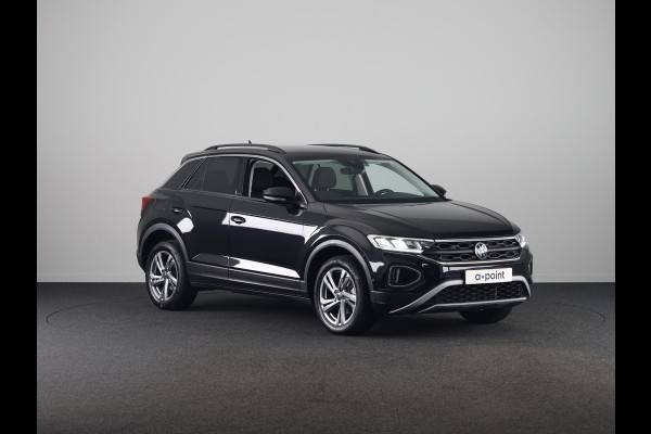 Volkswagen T-Roc 1.5 TSI Life 75 Edition 150 pk Automaat (DSG) | Navigatie via App | Trekhaak (afneembaar) | Parkeersensoren (Park assist) | Achteruitrijcamera |