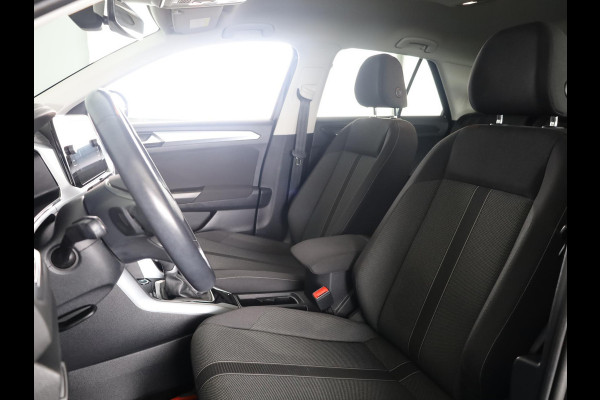 Volkswagen T-Roc 1.5 TSI Life 75 Edition 150 pk Automaat (DSG) | Navigatie via App | Trekhaak (afneembaar) | Parkeersensoren (Park assist) | Achteruitrijcamera |