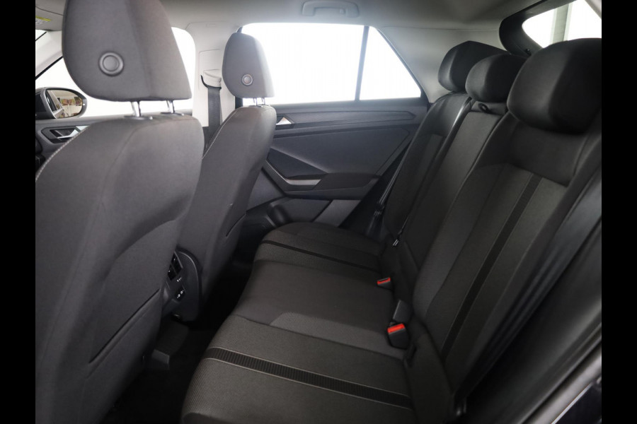Volkswagen T-Roc 1.5 TSI Life 75 Edition 150 pk Automaat (DSG) | Navigatie via App | Trekhaak (afneembaar) | Parkeersensoren (Park assist) | Achteruitrijcamera |