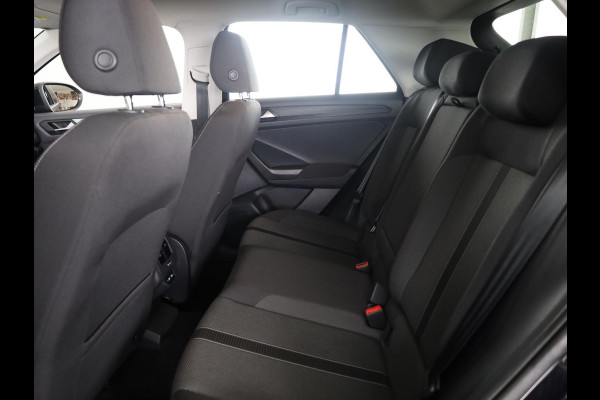 Volkswagen T-Roc 1.5 TSI Life 75 Edition 150 pk Automaat (DSG) | Navigatie via App | Trekhaak (afneembaar) | Parkeersensoren (Park assist) | Achteruitrijcamera |