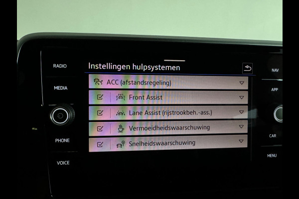 Volkswagen T-Roc 1.5 TSI Life Keyless|Front Assist|Camera|Lane Assist|ACC|Carplay
