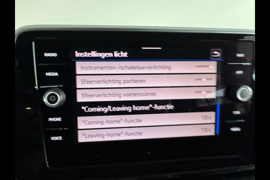 Volkswagen T-Roc 1.5 TSI Life Keyless|Front Assist|Camera|Lane Assist|ACC|Carplay