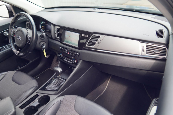 Kia Niro 1.6 GDi Hybrid ExecutiveLine / 132dkm NAP / Camera / Navi / Trekhaak / Climate / Cruise