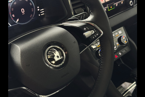Škoda Karoq 1.5 TSI 150PK CARPLAY NAVI VIR.COCKPIT STOEL/STUUR VERW. ADAP.CRUISE ✅ Top Auto's 30 jaar VAG Specialist / Zowel PHEV / HEV / HYBRID als Type's Business / Edition / Sportline / Ultimate etc✅