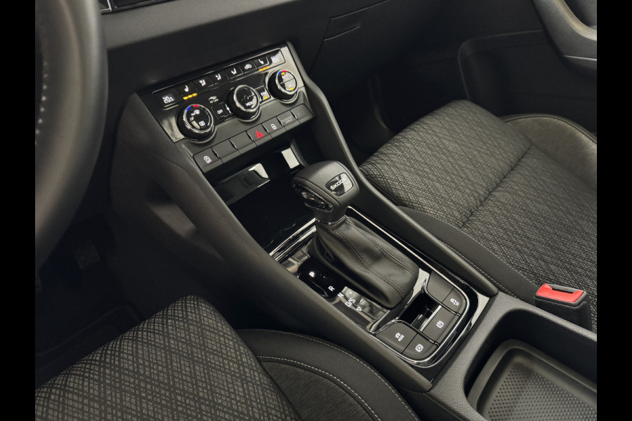 Škoda Karoq 1.5 TSI 150PK CARPLAY NAVI VIR.COCKPIT STOEL/STUUR VERW. ADAP.CRUISE ✅ Top Auto's 30 jaar VAG Specialist / Zowel PHEV / HEV / HYBRID als Type's Business / Edition / Sportline / Ultimate etc✅