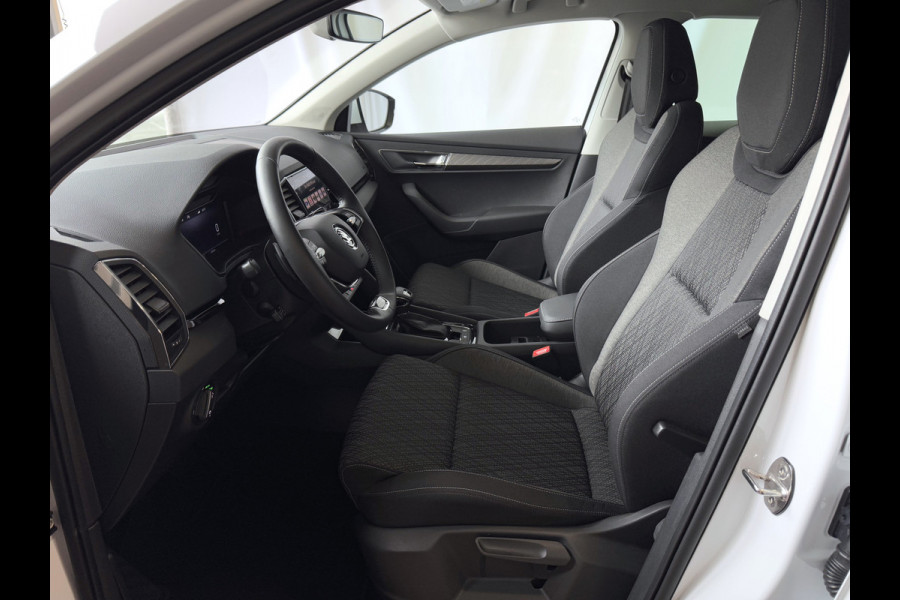 Škoda Karoq 1.5 TSI 150PK CARPLAY NAVI VIR.COCKPIT STOEL/STUUR VERW. ADAP.CRUISE ✅ Top Auto's 30 jaar VAG Specialist / Zowel PHEV / HEV / HYBRID als Type's Business / Edition / Sportline / Ultimate etc✅