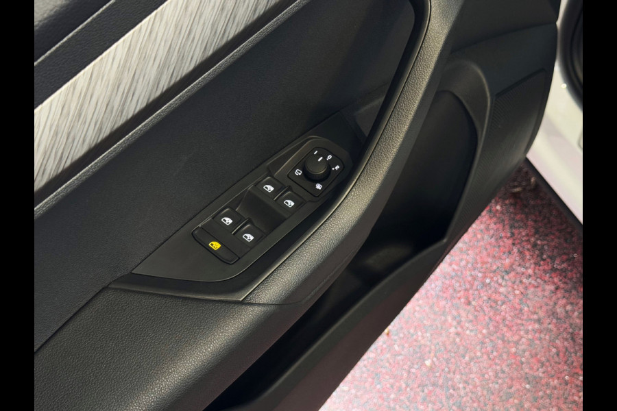 Škoda Karoq 1.5 TSI 150PK CARPLAY NAVI VIR.COCKPIT STOEL/STUUR VERW. ADAP.CRUISE ✅ Top Auto's 30 jaar VAG Specialist / Zowel PHEV / HEV / HYBRID als Type's Business / Edition / Sportline / Ultimate etc✅