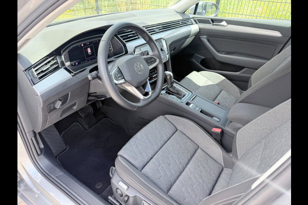 Volkswagen Passat Variant 1.5 TSI Business | Carplay | PDC | Camera |
