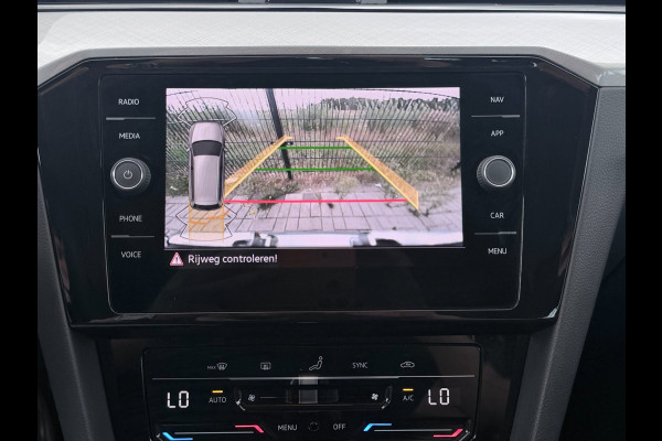 Volkswagen Passat Variant 1.5 TSI Business | Carplay | PDC | Camera |