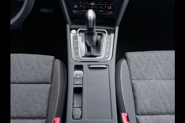 Volkswagen Passat Variant 1.5 TSI Business | Carplay | PDC | Camera |