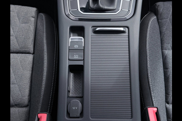 Volkswagen Passat Variant 1.5 TSI Business | Carplay | PDC | Camera |