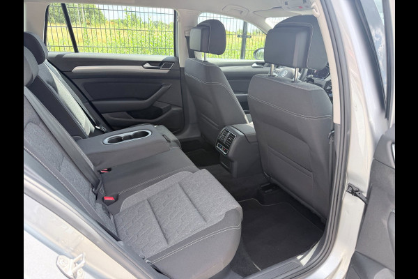 Volkswagen Passat Variant 1.5 TSI Business | Carplay | PDC | Camera |