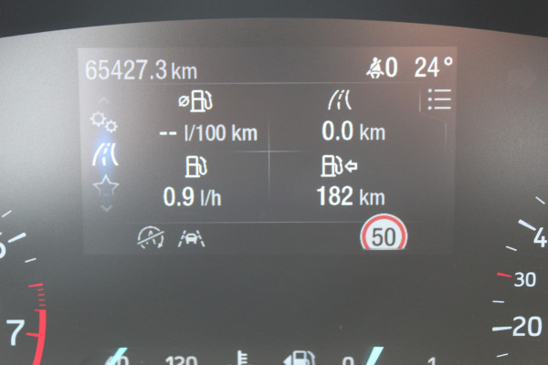 Ford Focus 1.0 EcoBoost Titanium Business , 125pk , Slects 65427km Climate control , Camera , Cruise control , Trekhaak , Luxe uitvoering Stoel,Stuur en Voorruitverwarming , Blind Spot ,