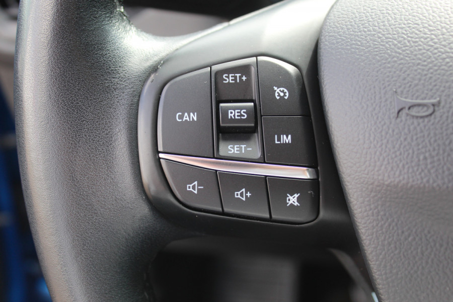 Ford Focus 1.0 EcoBoost Titanium Business , 125pk , Slects 65427km Climate control , Camera , Cruise control , Trekhaak , Luxe uitvoering Stoel,Stuur en Voorruitverwarming , Blind Spot ,
