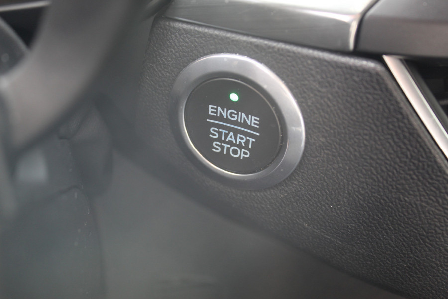 Ford Focus 1.0 EcoBoost Titanium Business , 125pk , Slects 65427km Climate control , Camera , Cruise control , Trekhaak , Luxe uitvoering Stoel,Stuur en Voorruitverwarming , Blind Spot ,