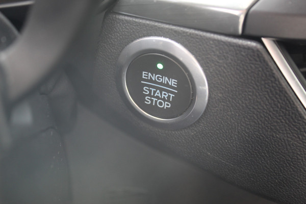 Ford Focus 1.0 EcoBoost Titanium Business , 125pk , Slects 65427km Climate control , Camera , Cruise control , Trekhaak , Luxe uitvoering Stoel,Stuur en Voorruitverwarming , Blind Spot ,