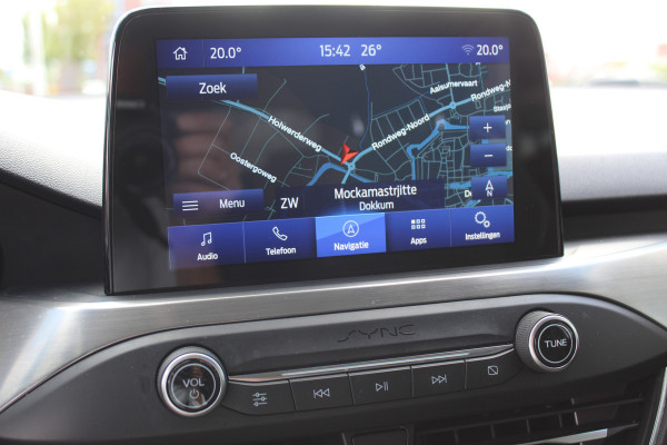 Ford Focus 1.0 EcoBoost Titanium Business , 125pk , Slects 65427km Climate control , Camera , Cruise control , Trekhaak , Luxe uitvoering Stoel,Stuur en Voorruitverwarming , Blind Spot ,